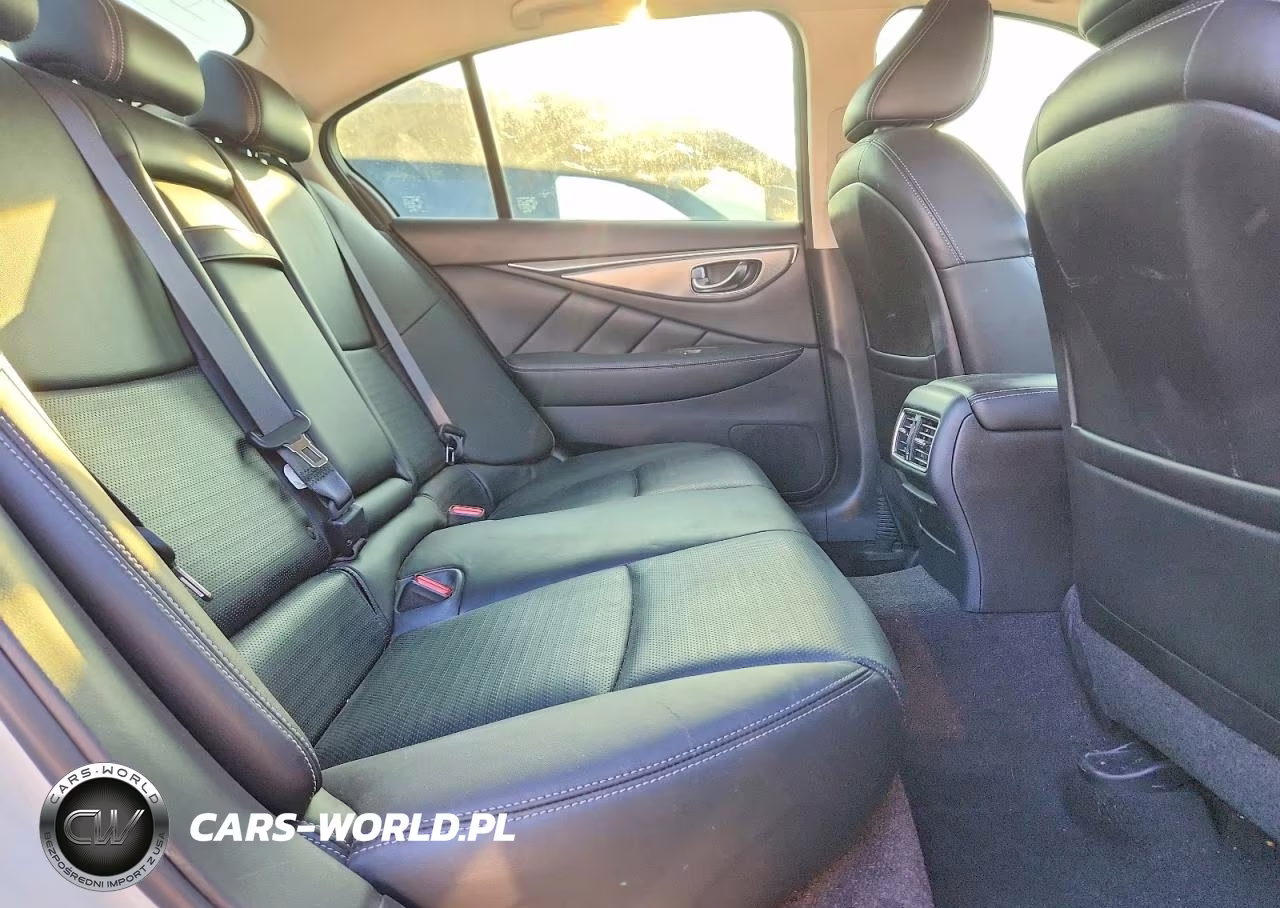 2018 Infiniti Q50 Luxe VIN:JN1EV7AP0JM359440 - 10