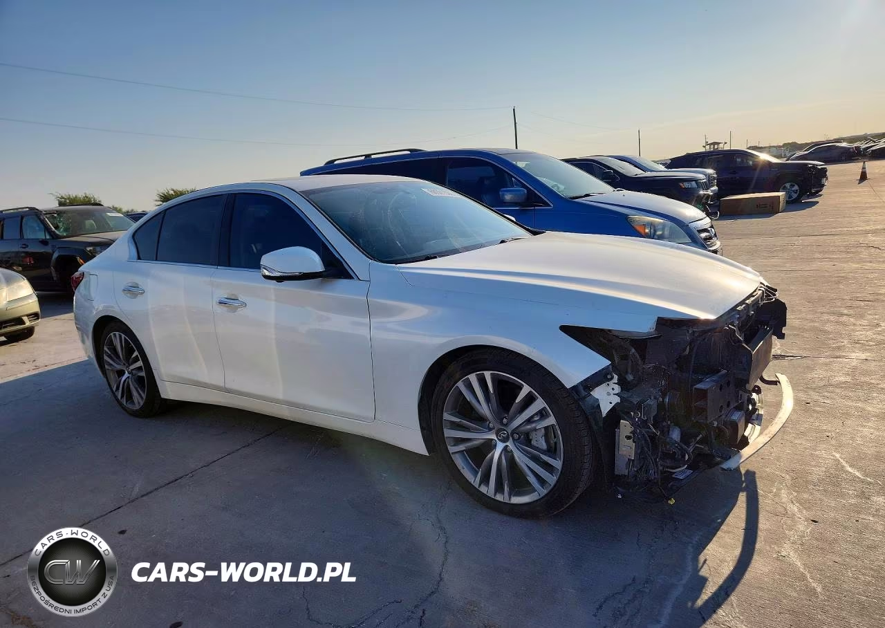 2018 Infiniti Q50 Luxe VIN:JN1EV7AP0JM359440 - 4