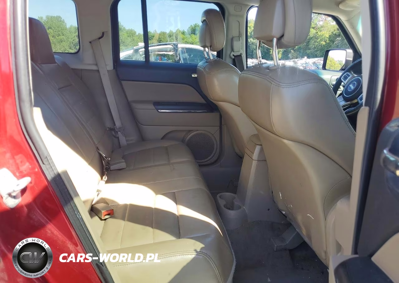 2011 Jeep Patriot Latitude VIN:1J4NT4GB0BD110239 - 11