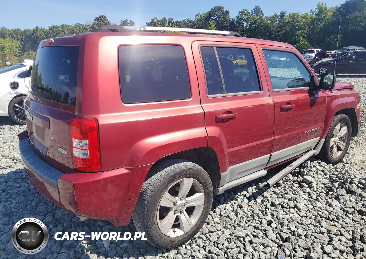 2011 Jeep Patriot Latitude VIN:1J4NT4GB0BD110239 - 3