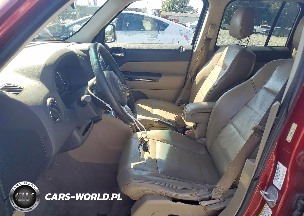 2011 Jeep Patriot Latitude VIN:1J4NT4GB0BD110239 - 7