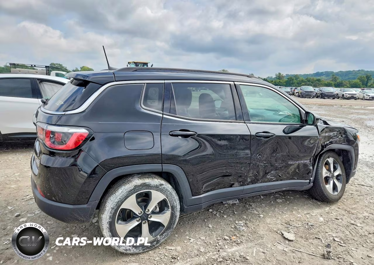 2017 Jeep Compass Latitude VIN:3C4NJCBB2HT669260 - 3