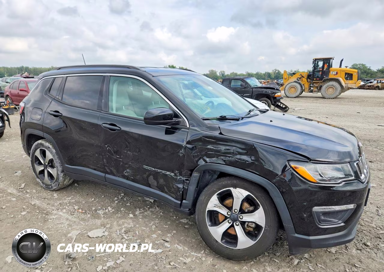 2017 Jeep Compass Latitude VIN:3C4NJCBB2HT669260 - 4