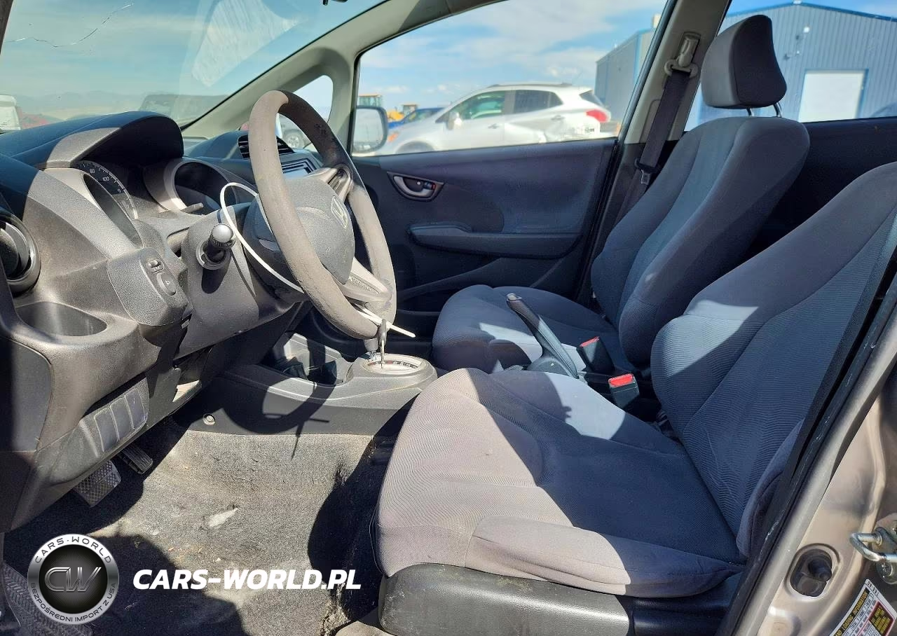 2010 Honda Fit VIN:JHMGE8H27AC012553 - 7