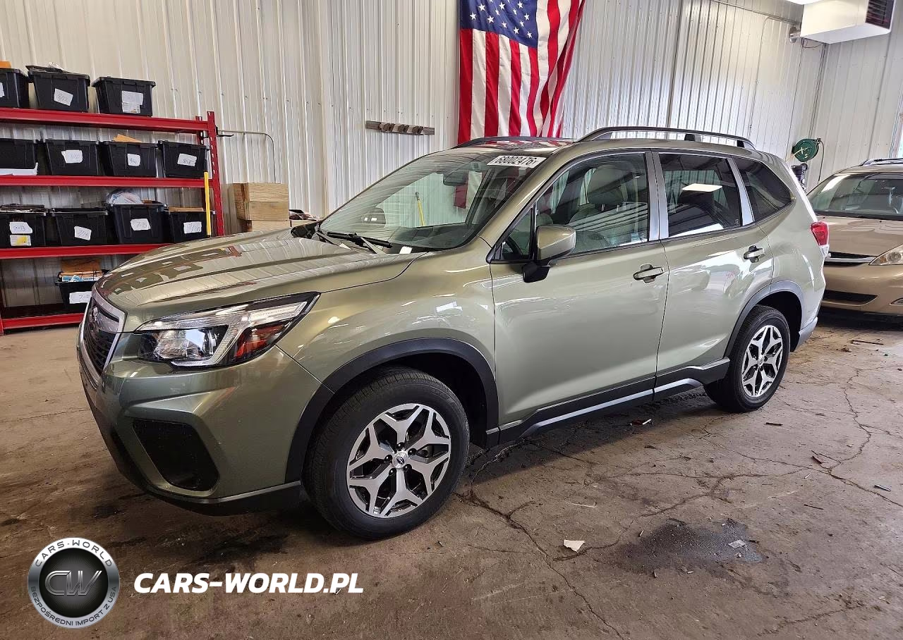 2019 Subaru Forester Premium VIN:JF2SKAGC0KH558090 - 1