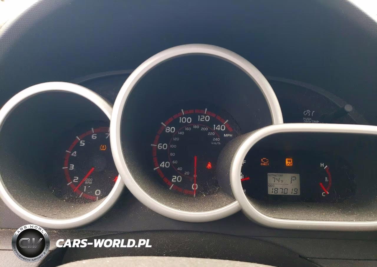 2009 Pontiac Vibe VIN:5Y2SM670X9Z475007 - 9