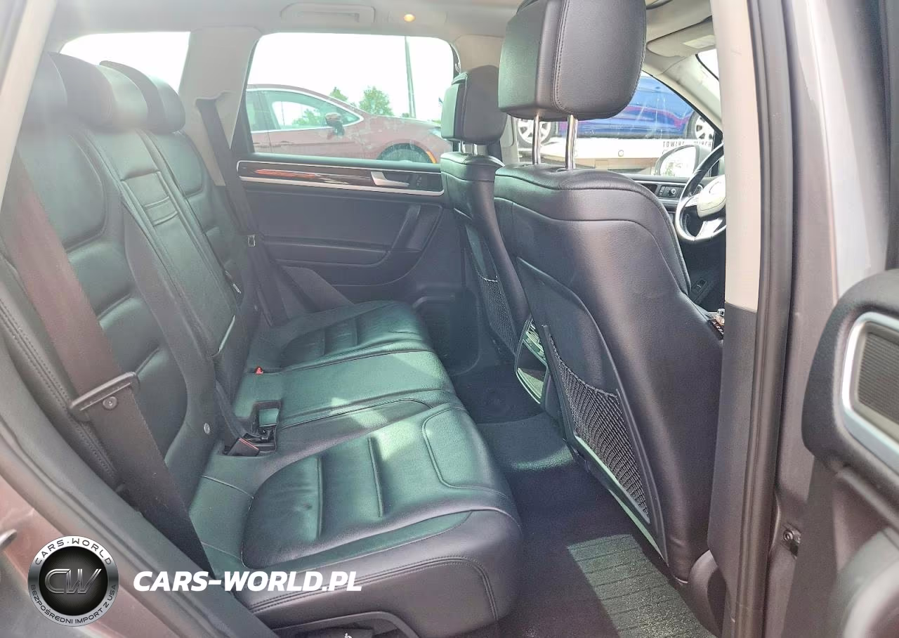 2013 Volkswagen Touareg V6 Tdi VIN:WVGEP9BP3DD002724 - 11