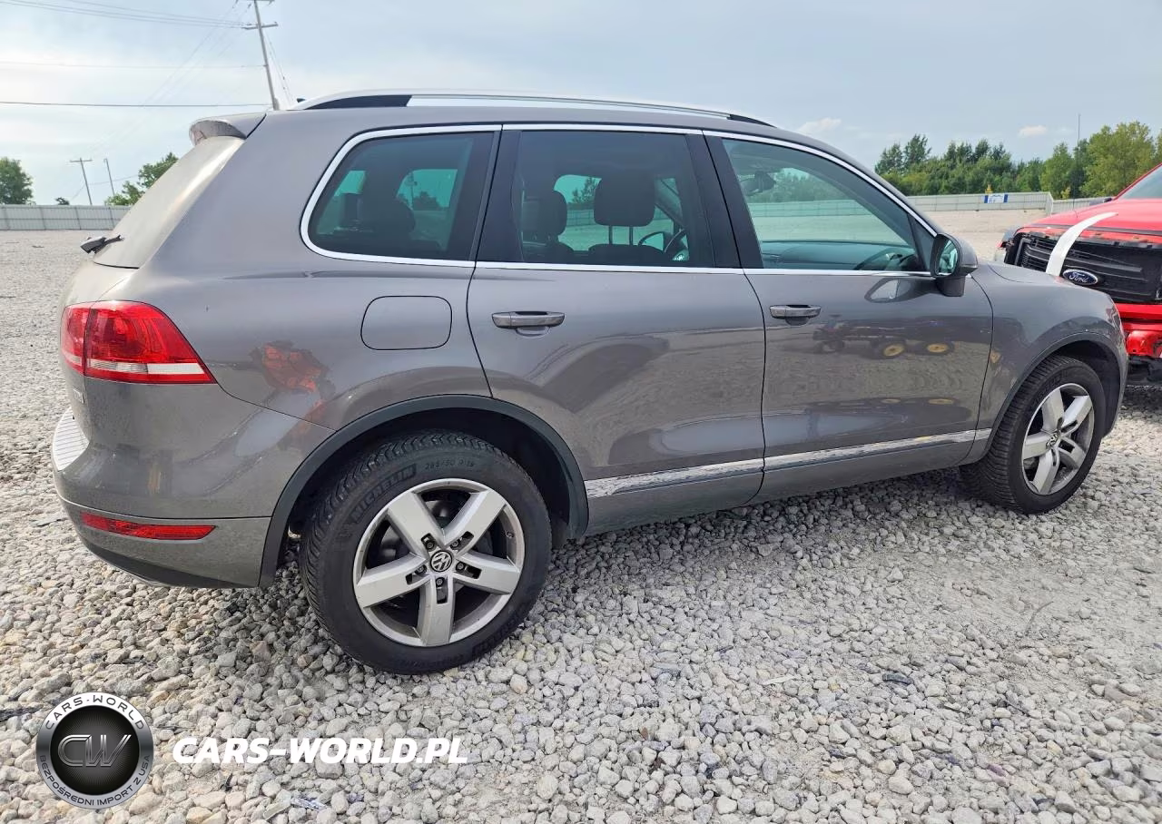 2013 Volkswagen Touareg V6 Tdi VIN:WVGEP9BP3DD002724 - 3