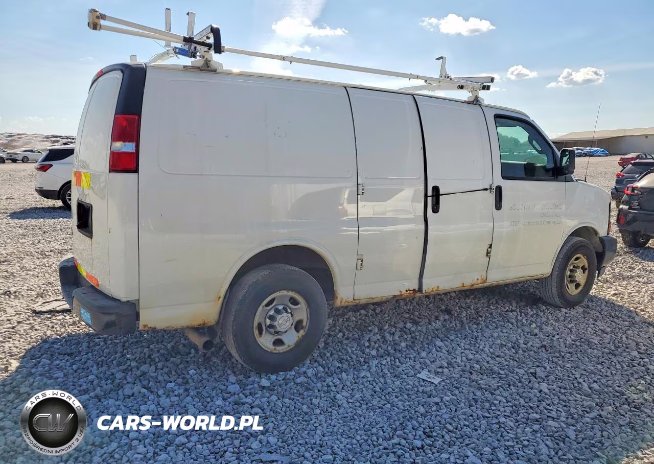 2017 Chevrolet Express G2500 VIN:1GCWGAFF7H1351727 - 3