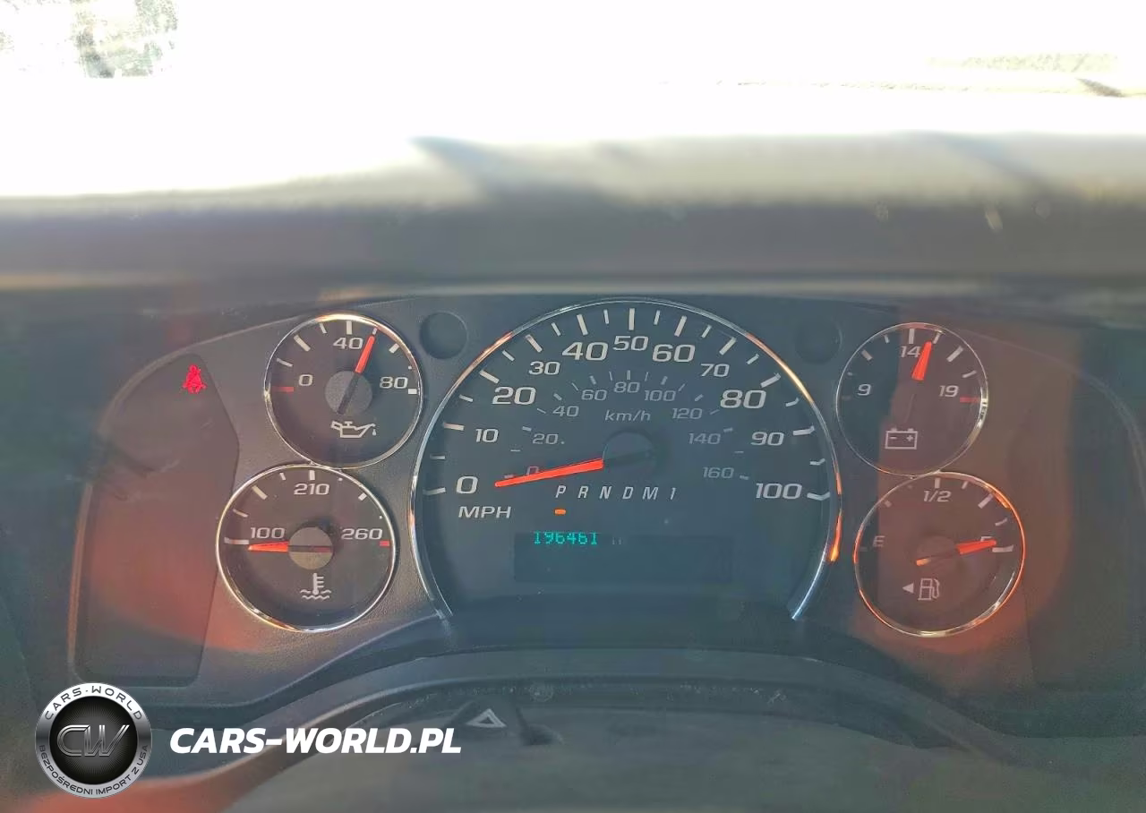 2017 Chevrolet Express G2500 VIN:1GCWGAFF7H1351727 - 9