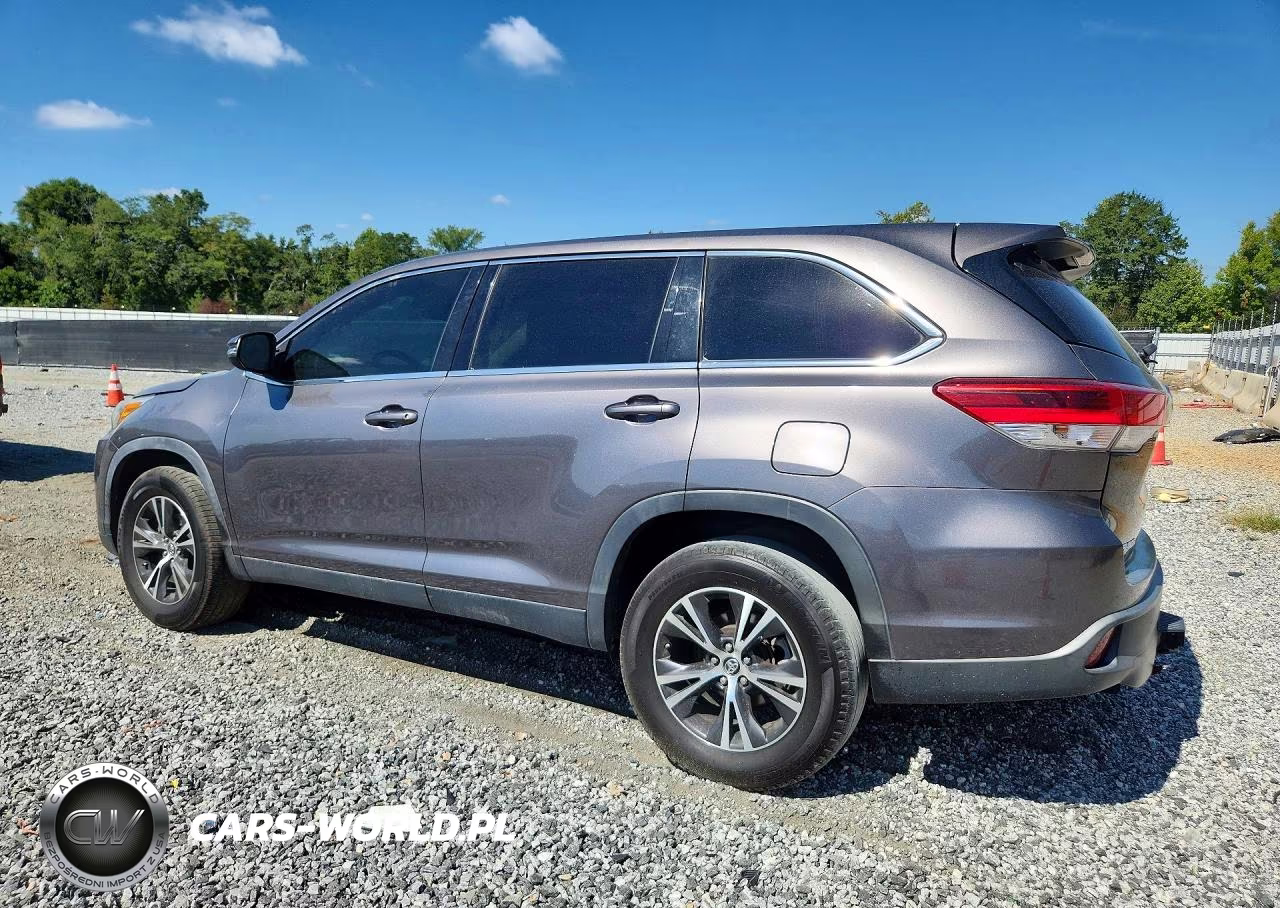 2019 Toyota Highlander Le Plus VIN:5TDZZRFH0KS361596 - 2