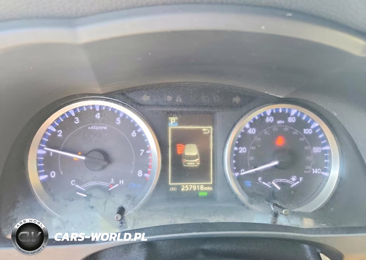 2019 Toyota Highlander Le Plus VIN:5TDZZRFH0KS361596 - 9