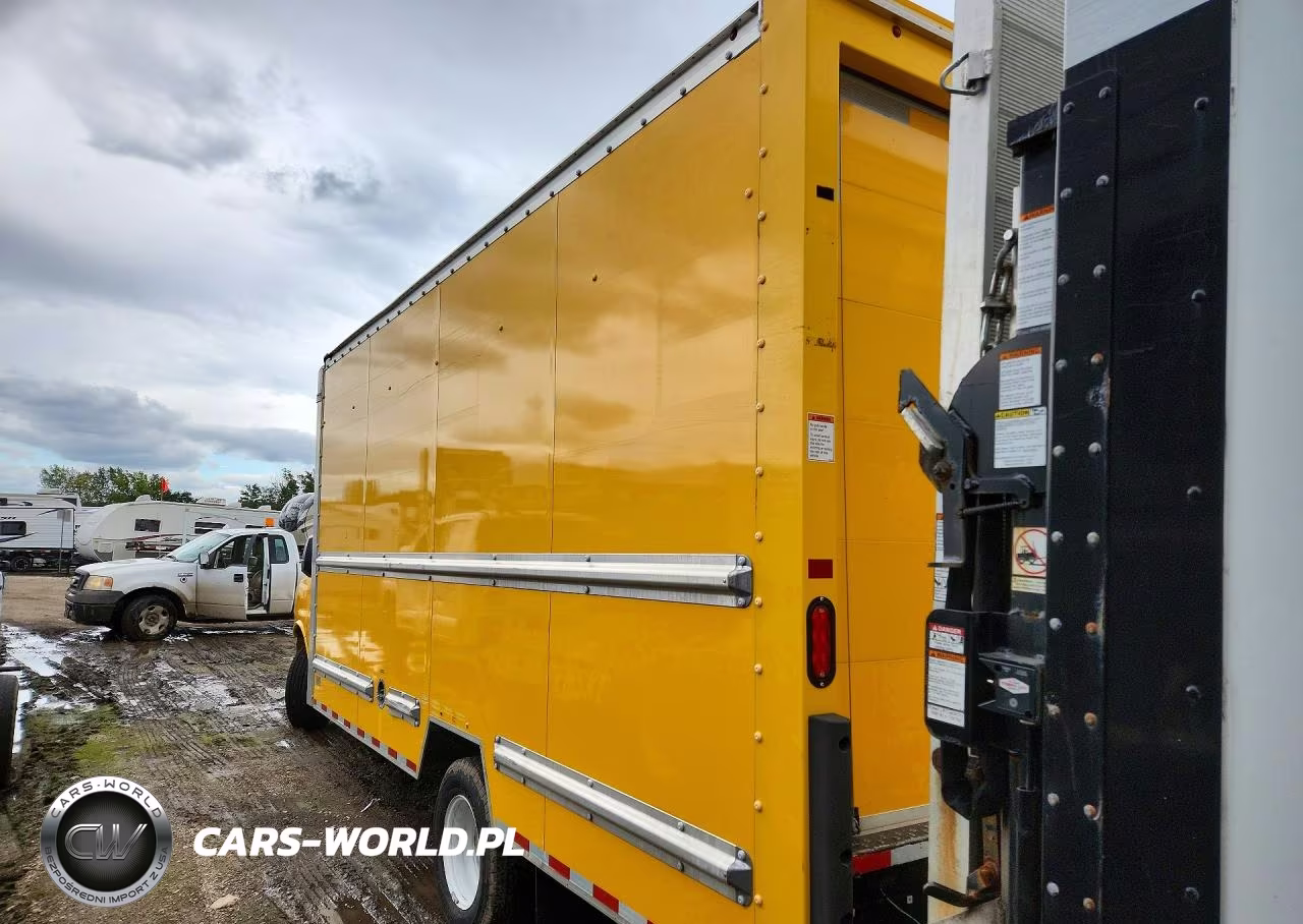 2022 GMC Savana Cut - Box Truck VIN:7GZ37TC71NN001481 - 2