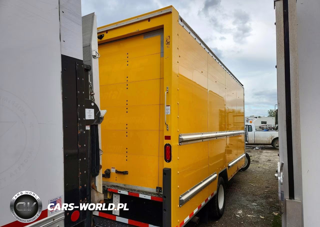2022 GMC Savana Cut - Box Truck VIN:7GZ37TC71NN001481 - 3