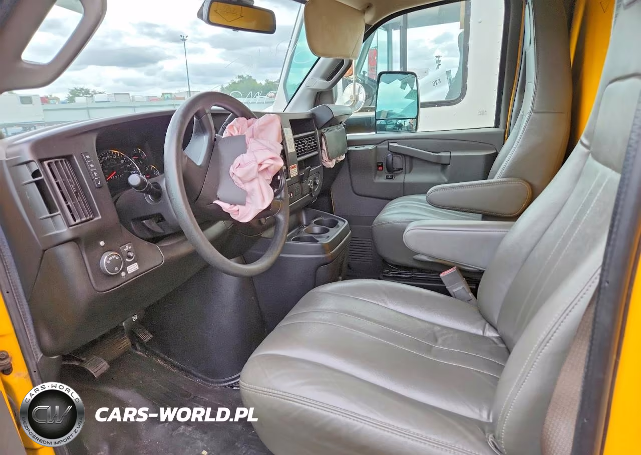 2022 GMC Savana Cut - Box Truck VIN:7GZ37TC71NN001481 - 7