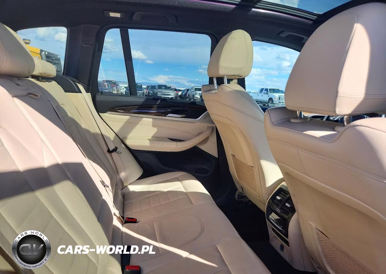2019 BMW X3 xDrive30I VIN:5UXTR9C54KLE15839 - 10