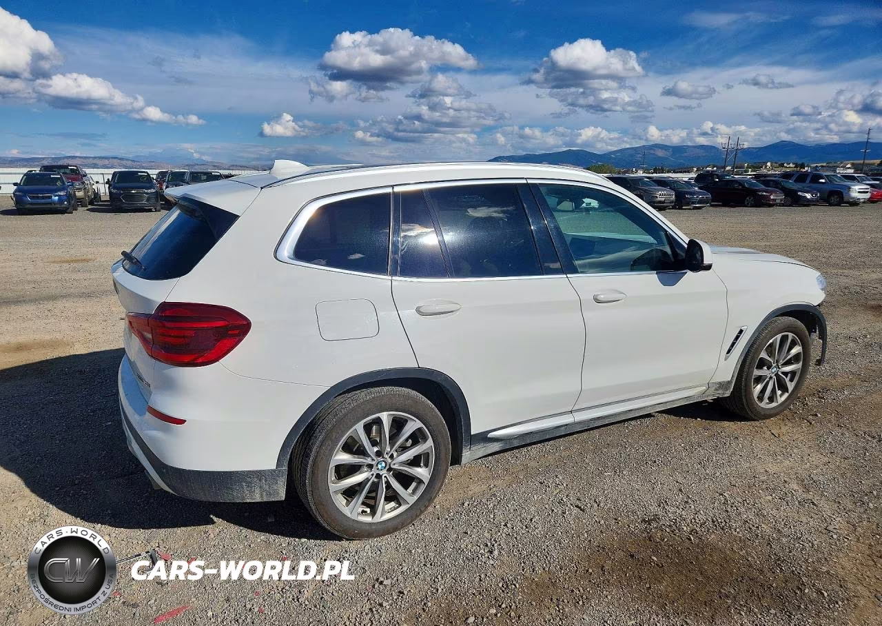 2019 BMW X3 xDrive30I VIN:5UXTR9C54KLE15839 - 3