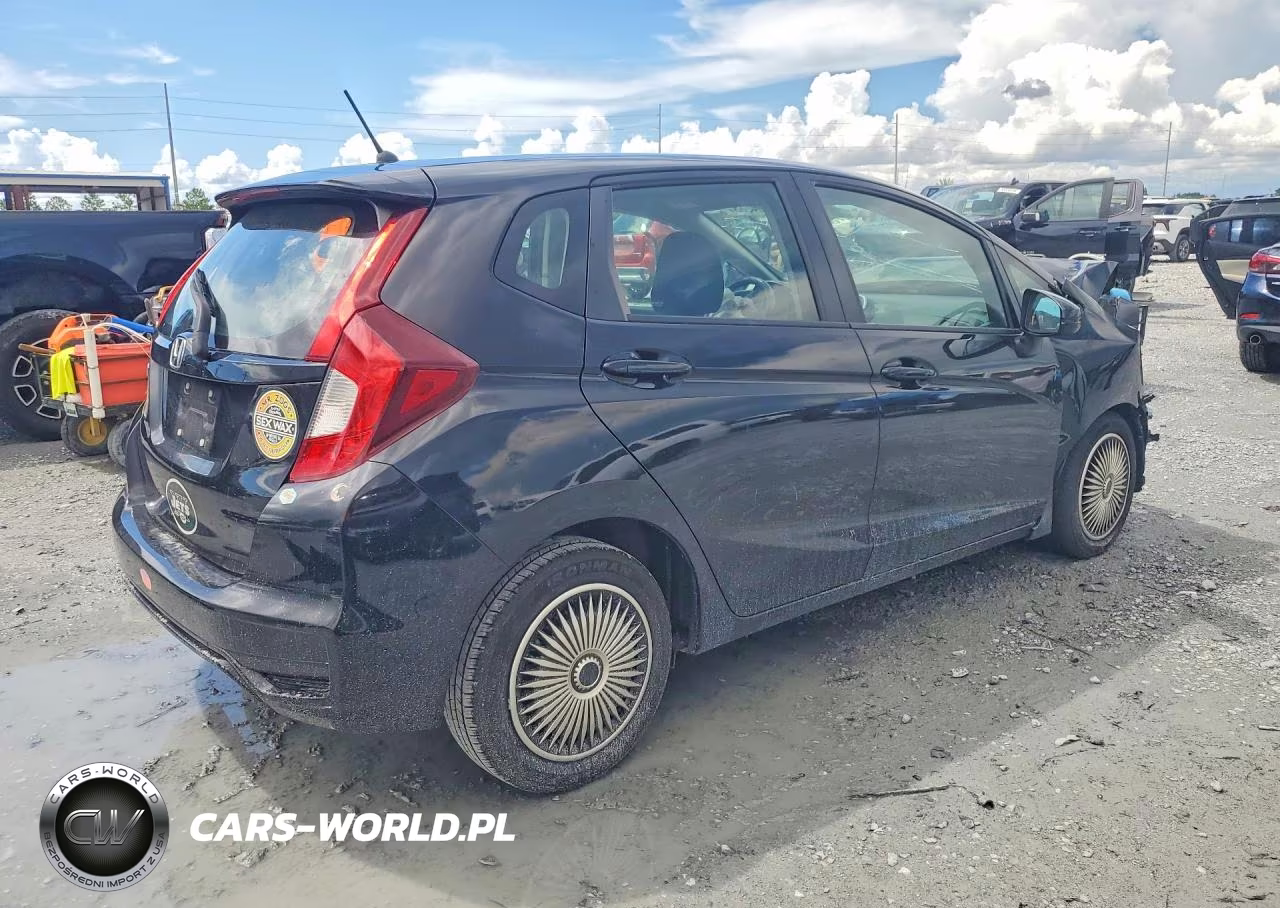 2019 Honda Fit Lx VIN:3HGGK5H47KM734357 - 3