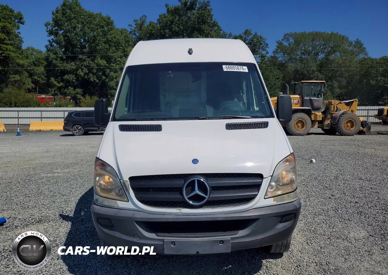 2012 Mercedes-Benz Sprinter 2500 Delivery Van VIN:WD3PE8CB1C5612611 - 5
