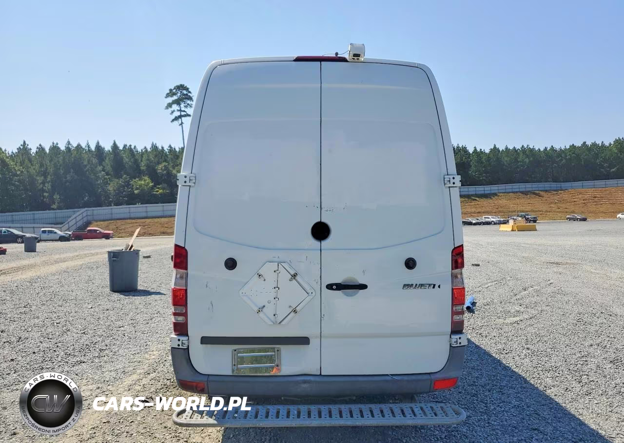 2012 Mercedes-Benz Sprinter 2500 Delivery Van VIN:WD3PE8CB1C5612611 - 6