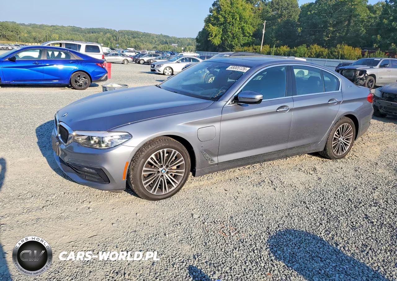 2018 BMW 530E
