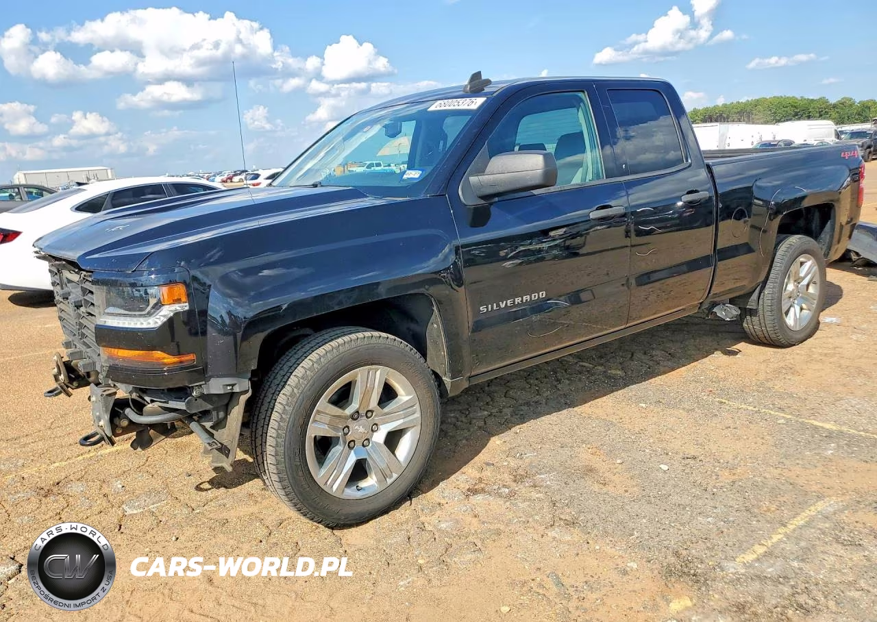 2018 Chevrolet Silverado K1500 Custom VIN:1GCVKPEC2JZ112386 - 1