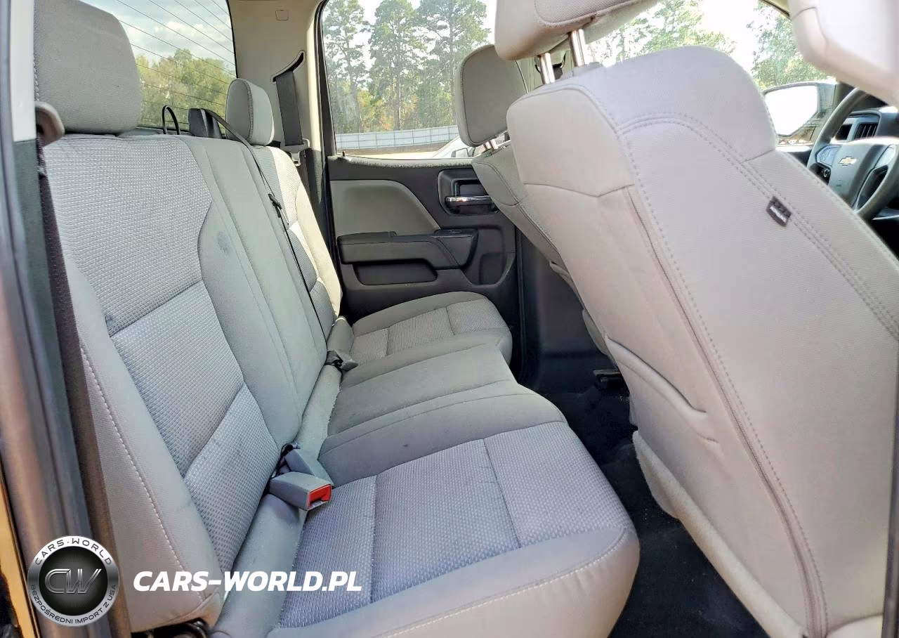 2018 Chevrolet Silverado K1500 Custom VIN:1GCVKPEC2JZ112386 - 10