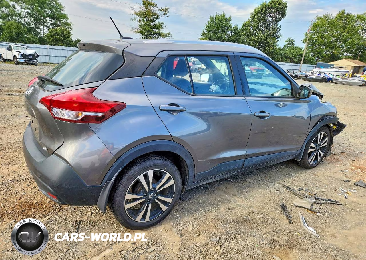 2018 Nissan Kicks Sv VIN:3N1CP5CUXJL539110 - 3