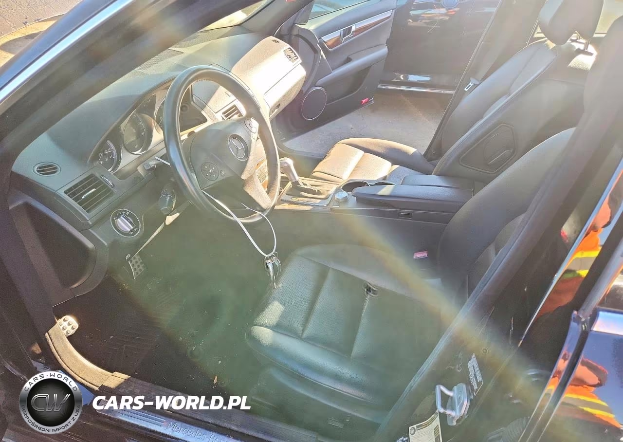 2010 Mercedes-Benz C 300 4Matic VIN:WDDGF8BB1AF400695 - 7