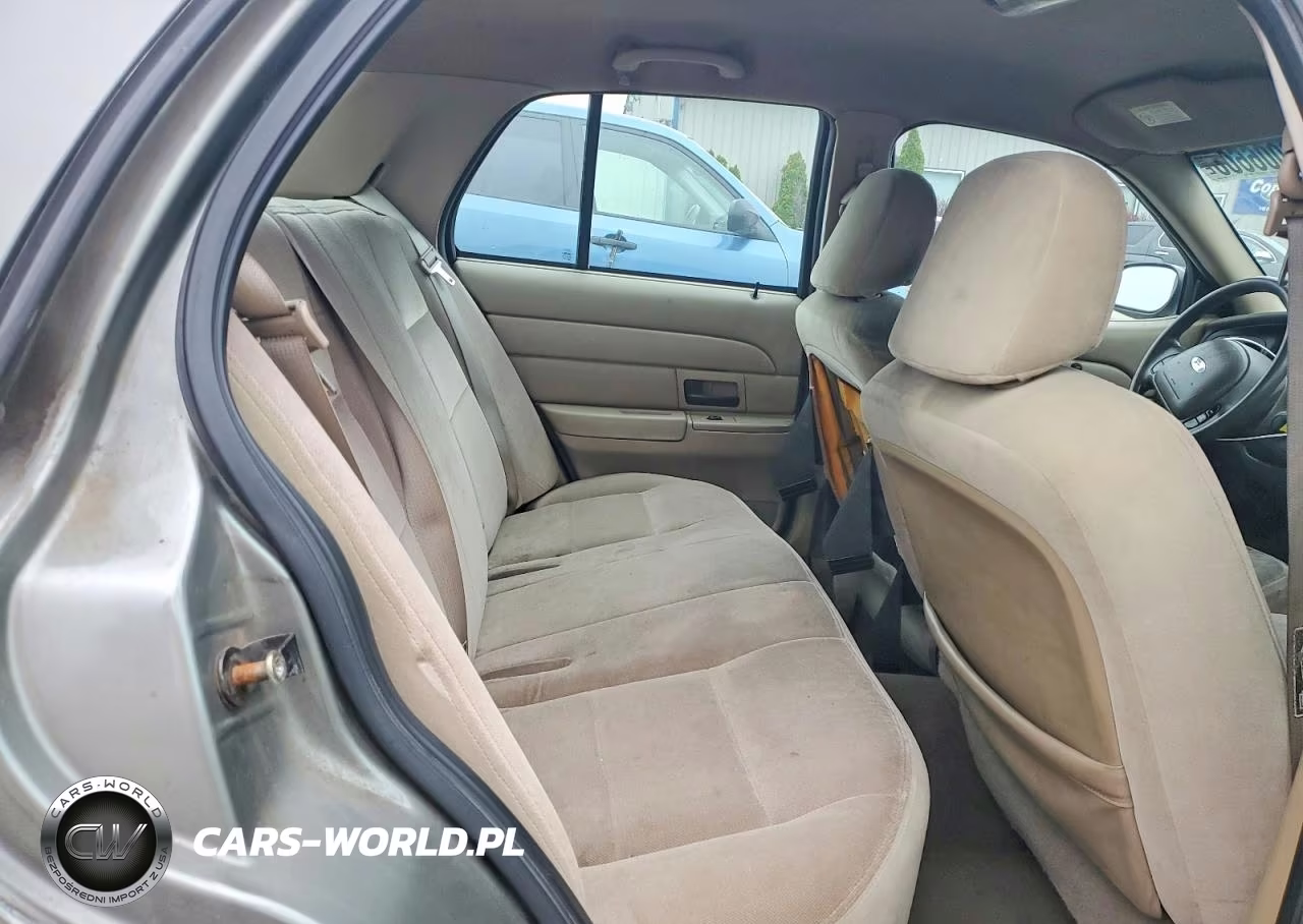 2004 Ford Crown Victoria VIN:2FAFP73WX4X115720 - 10