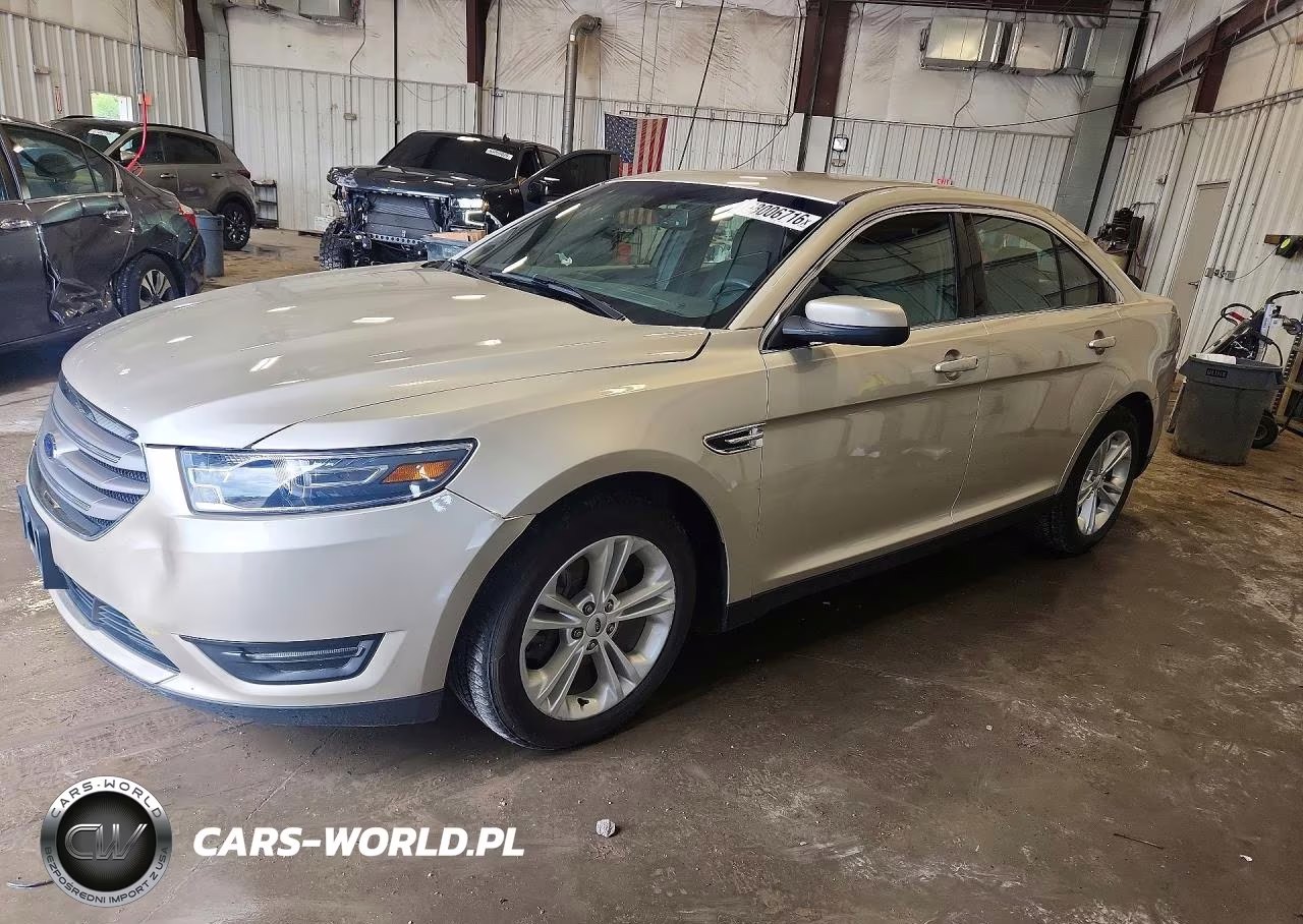 2018 Ford Taurus Sel