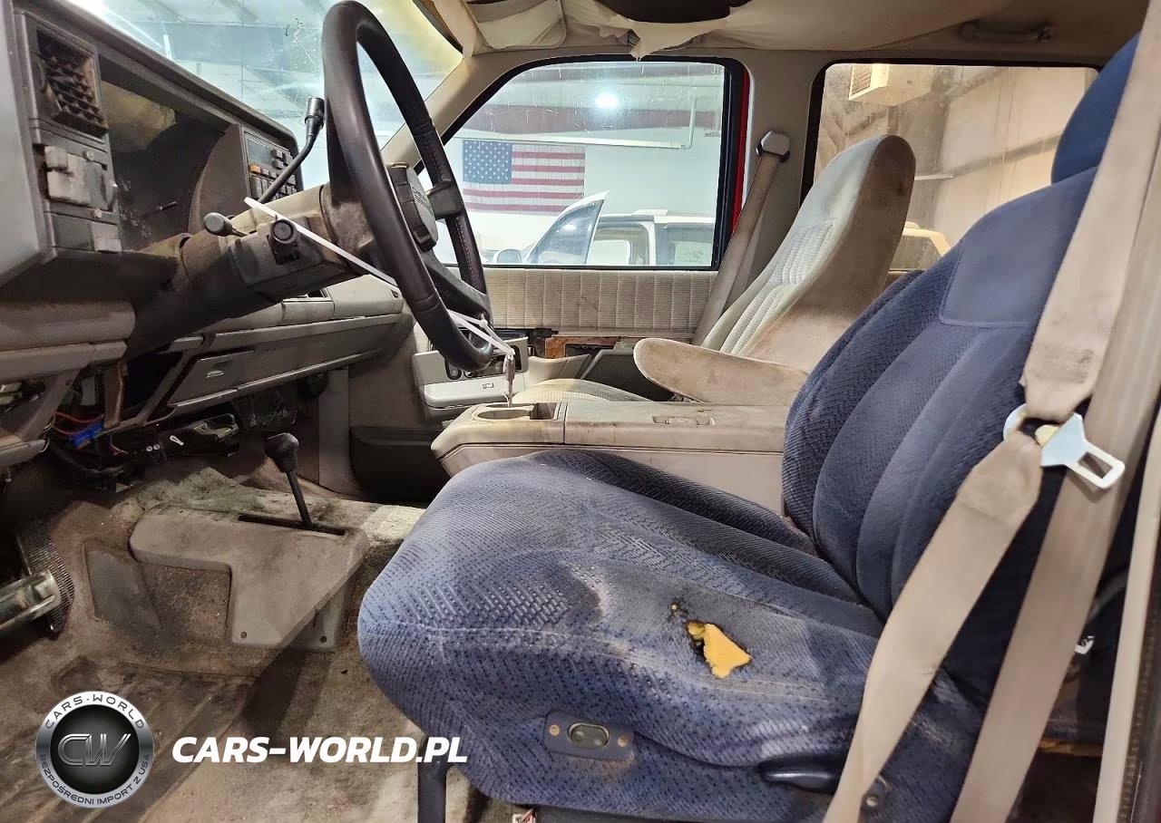 1993 Chevrolet Suburban K1500 VIN:1GNFK16K8PJ325154 - 7