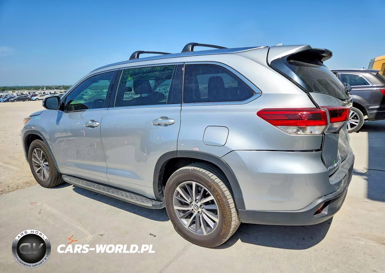 2018 Toyota Highlander Xle VIN:5TDKZRFH2JS271446 - 2