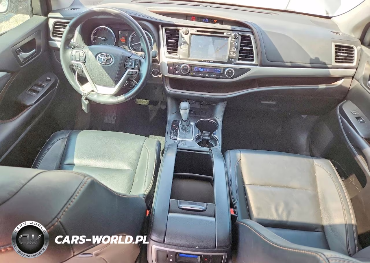 2018 Toyota Highlander Xle VIN:5TDKZRFH2JS271446 - 8