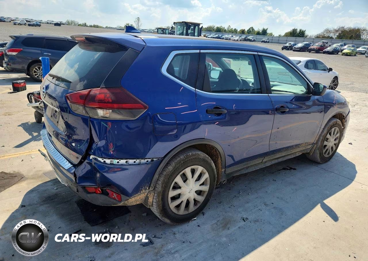 2018 Nissan Rogue S VIN:5N1AT2MT1JC733357 - 3