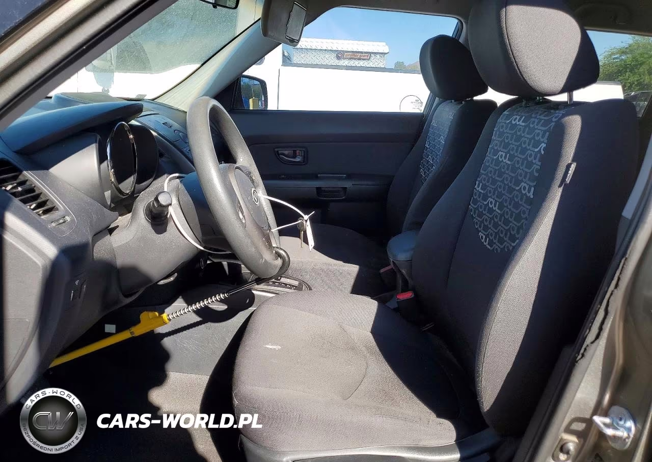 2010 Kia Soul + VIN:KNDJT2A28A7140961 - 7