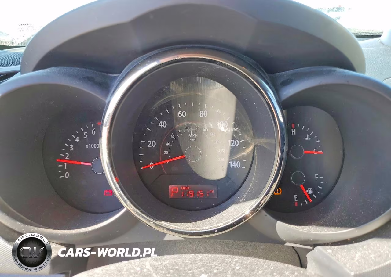 2010 Kia Soul + VIN:KNDJT2A28A7140961 - 9