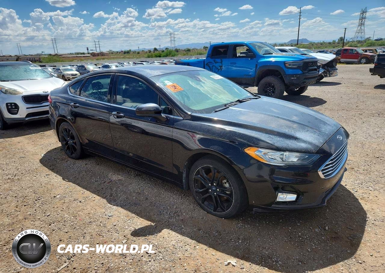 2019 Ford Fusion Se VIN:3FA6P0HD3KR201297 - 4