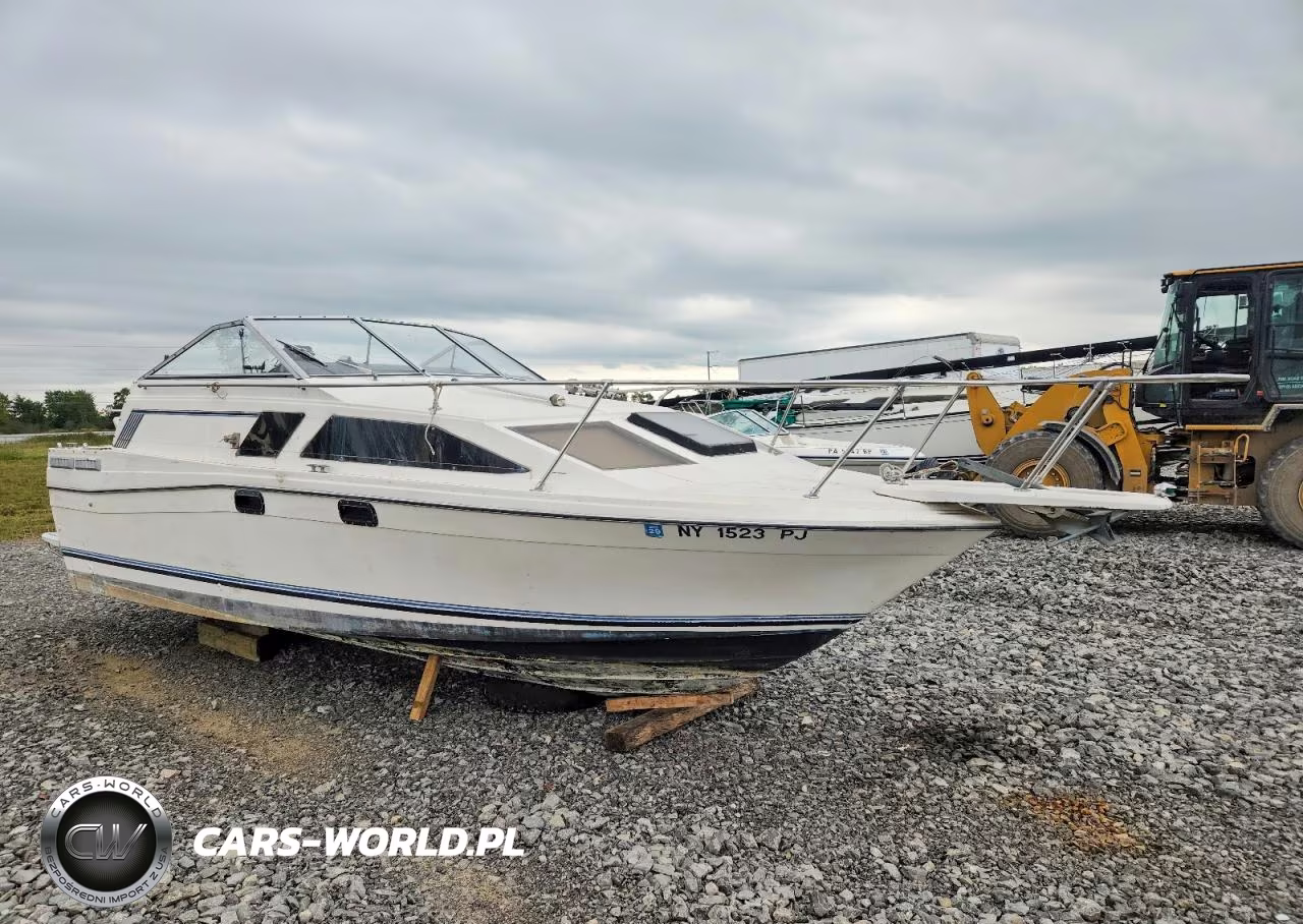 1984 Bayliner Boat2450 Ciera Sunbridge - Boat – zdjęcie 1 z 10