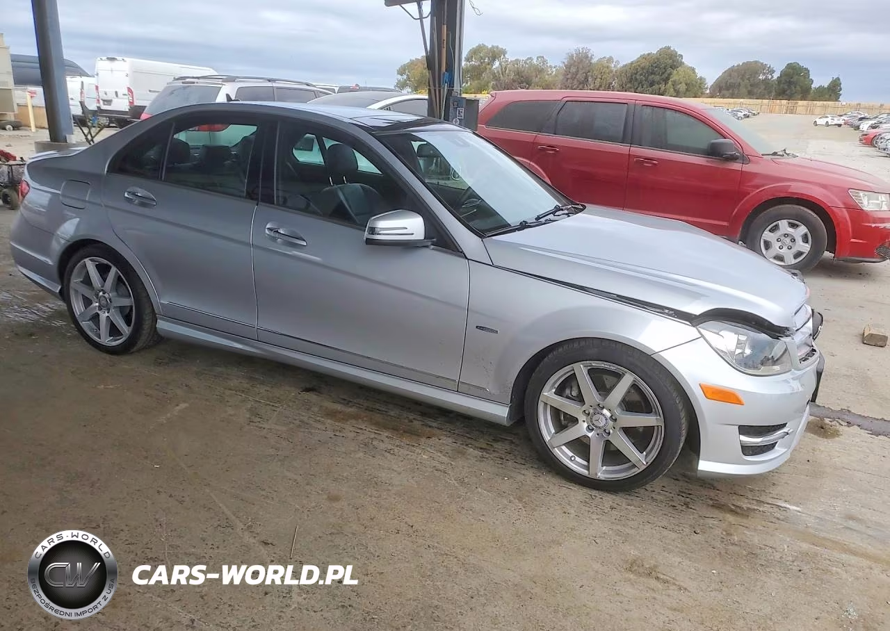 2012 Mercedes-Benz C 350 VIN:WDDGF5HB7CR202534 - 4