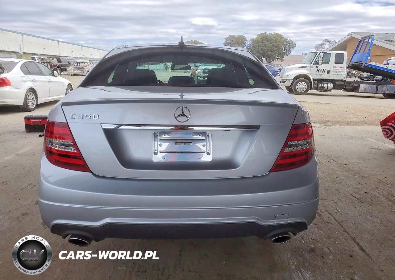 2012 Mercedes-Benz C 350 VIN:WDDGF5HB7CR202534 - 6