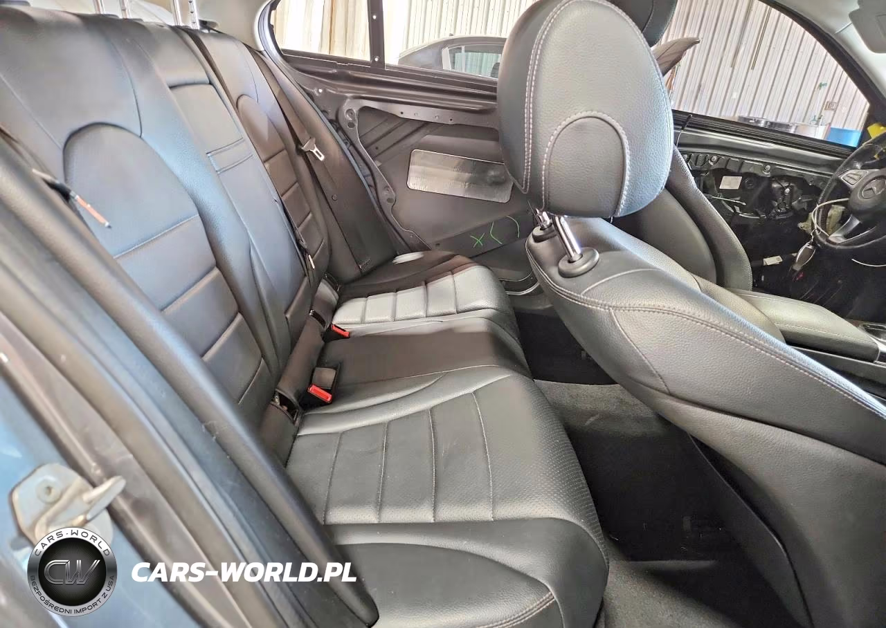 2017 Mercedes-Benz C 300 4Matic VIN:55SWF4KB2HU223361 - 10