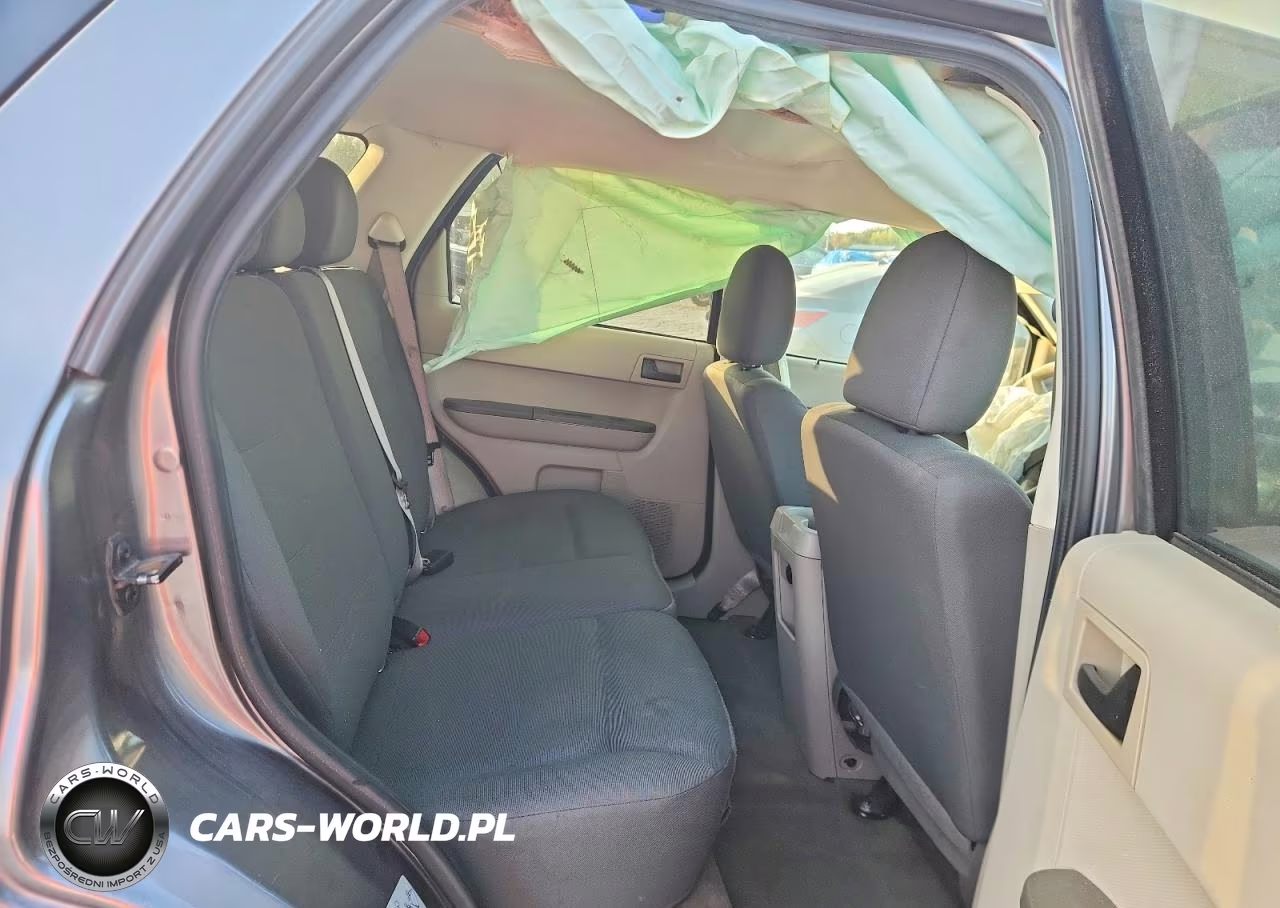 2011 Ford Escape Xls VIN:1FMCU9C75BKA94135 - 11