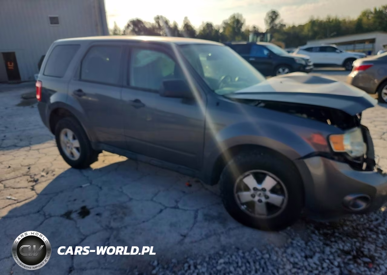 2011 Ford Escape Xls VIN:1FMCU9C75BKA94135 - 4