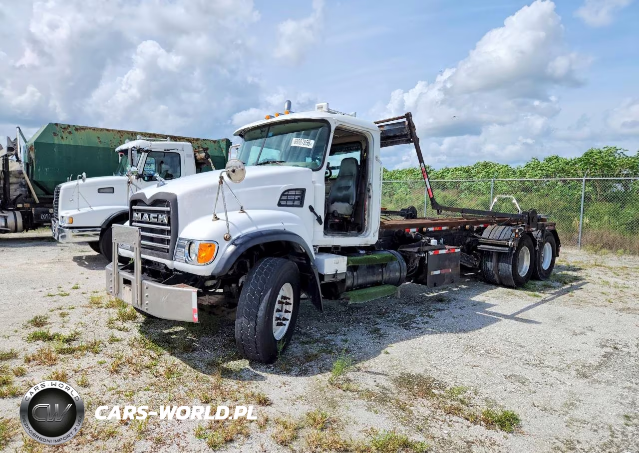 2006 Mack Cv713 Roll-Off Container Truck – zdjęcie 1 z 12