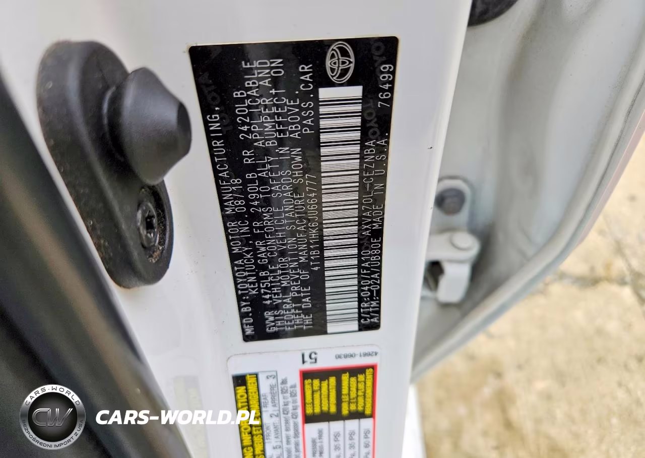 2018 Toyota Camry Le VIN:4T1B11HK6JU664777 - 12