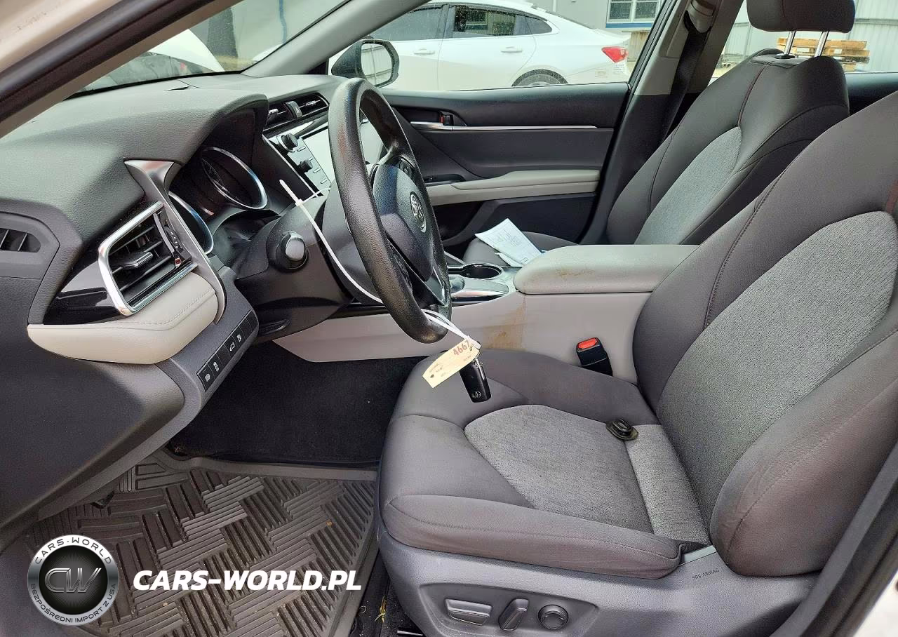 2018 Toyota Camry Le VIN:4T1B11HK6JU664777 - 7