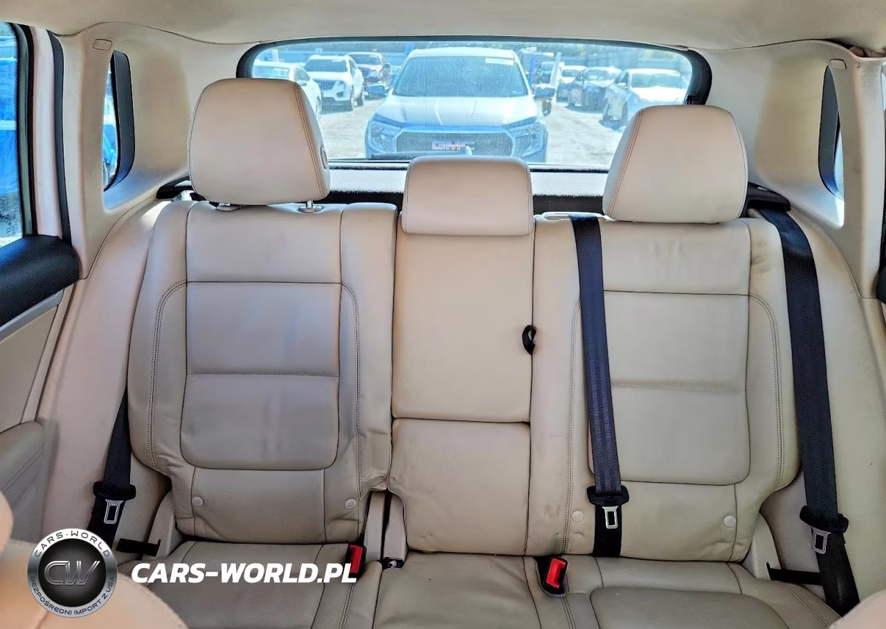 2012 Volkswagen Tiguan S VIN:WVGAV7AX9CW610356 - 10