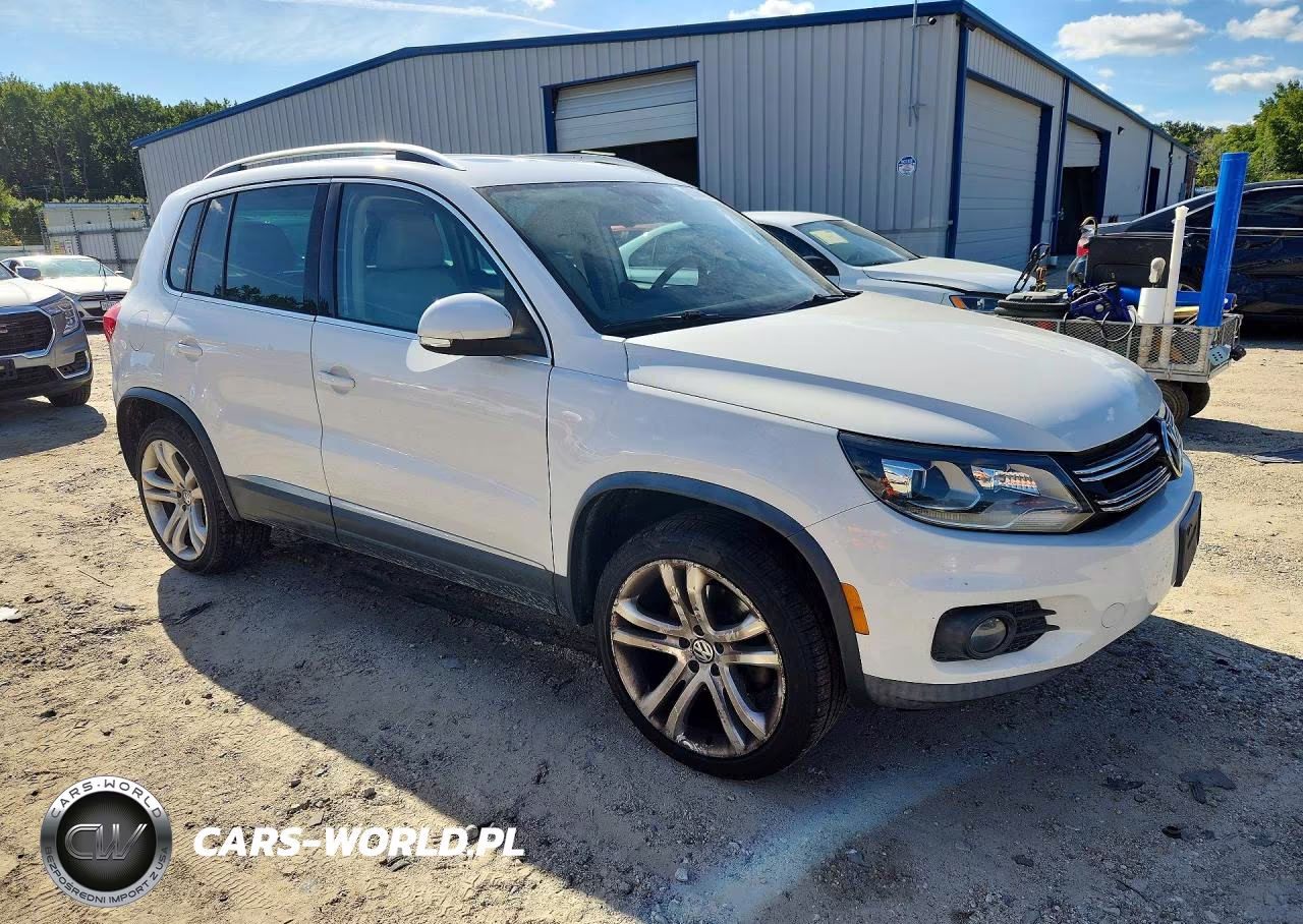 2012 Volkswagen Tiguan S VIN:WVGAV7AX9CW610356 - 4