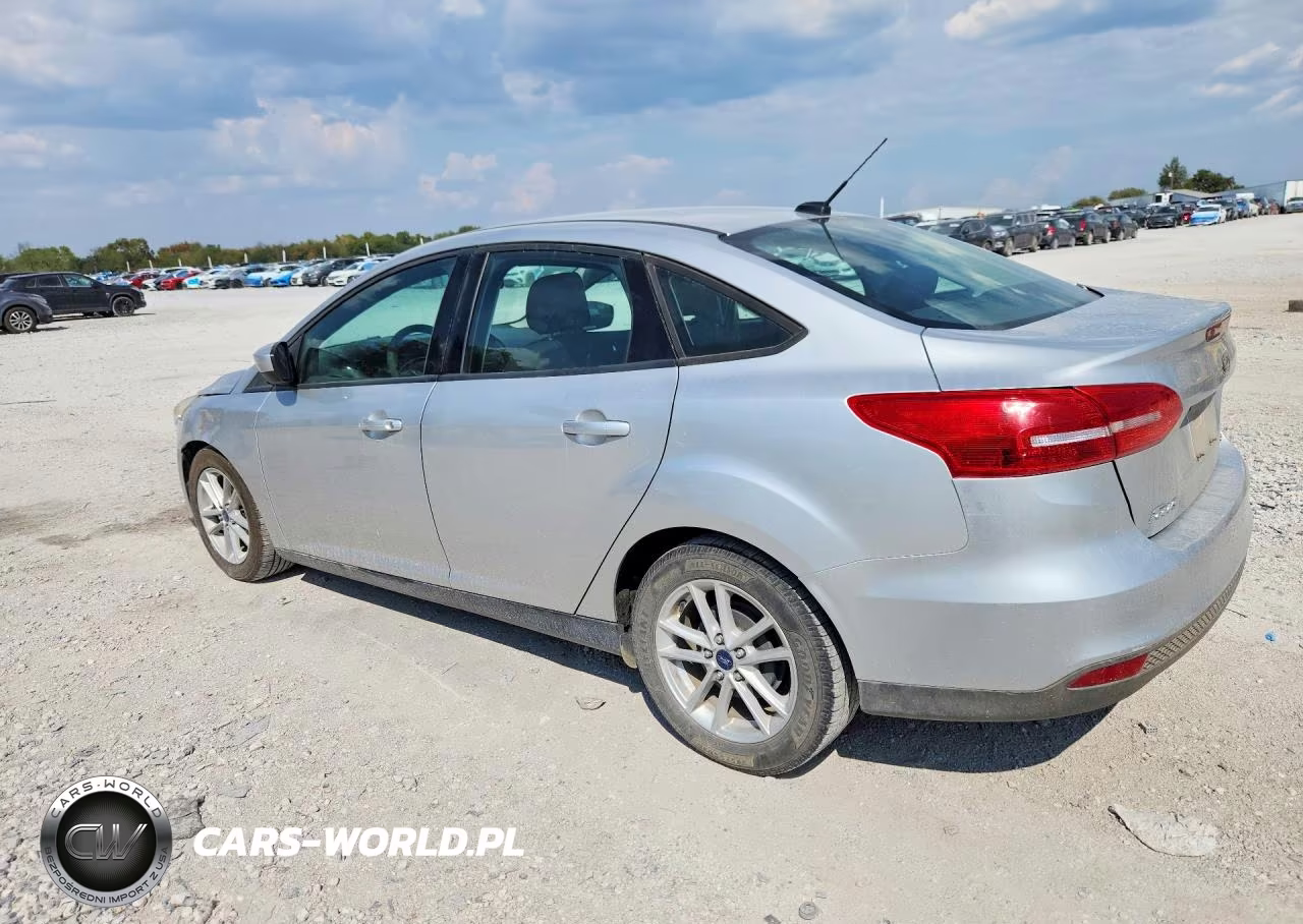 2018 Ford Focus Se VIN:1FADP3F23JL294829 - 2